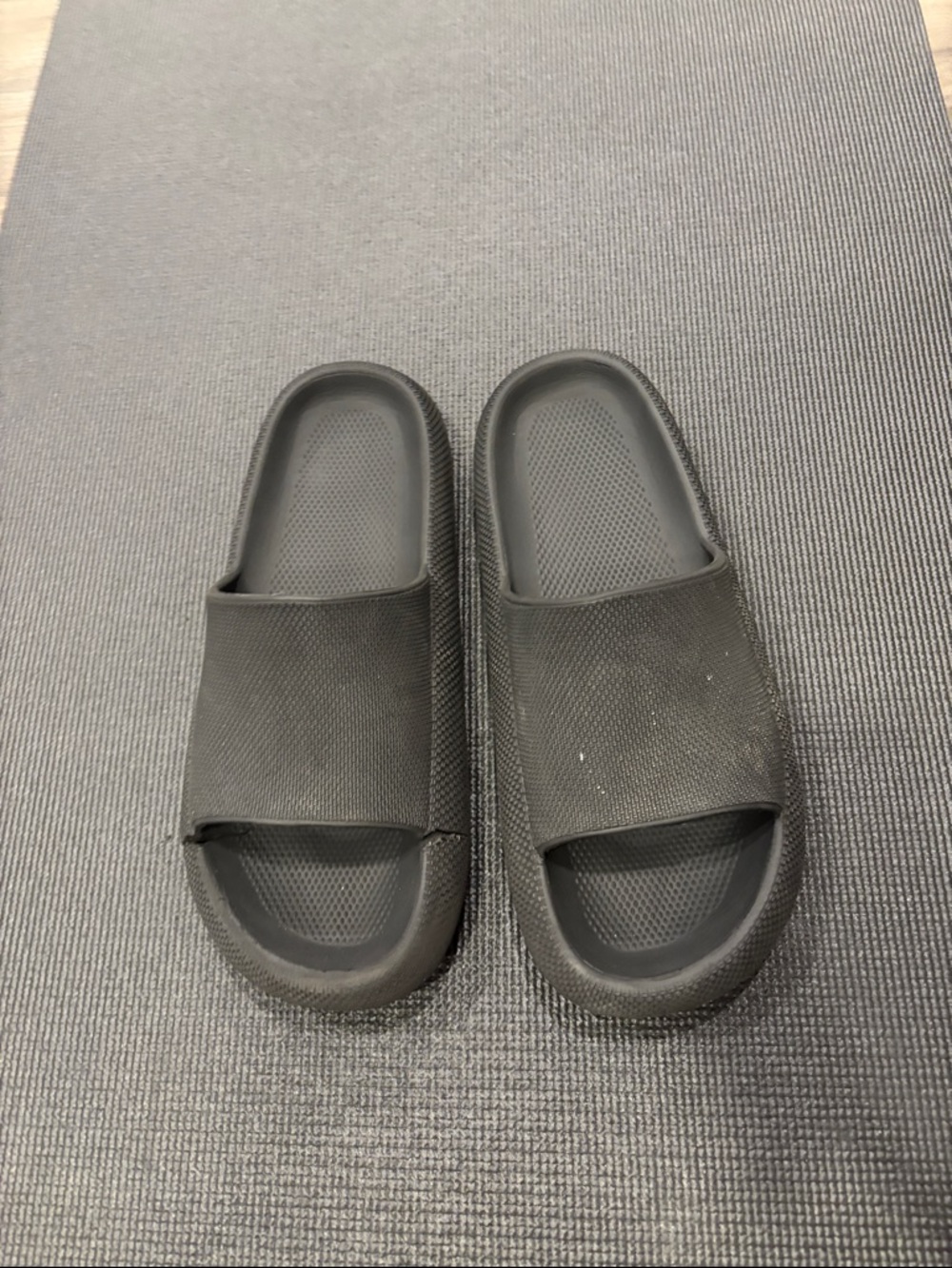 Minimal Black Slide Sandals - Open Toe Slides